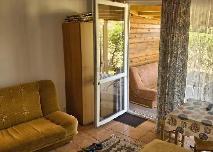 بيت خشبي Pod Jesionem *